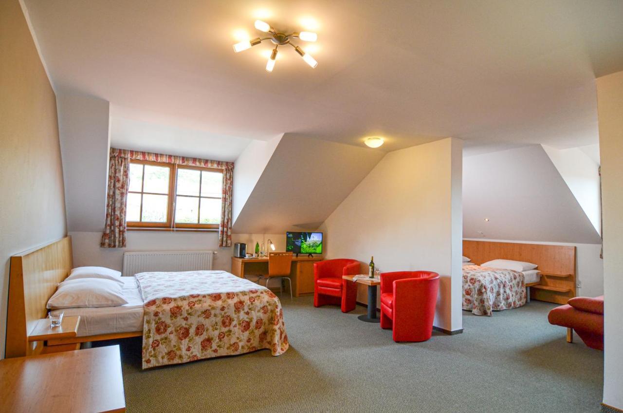 Hotel Galant Mikulov Ngoại thất bức ảnh
