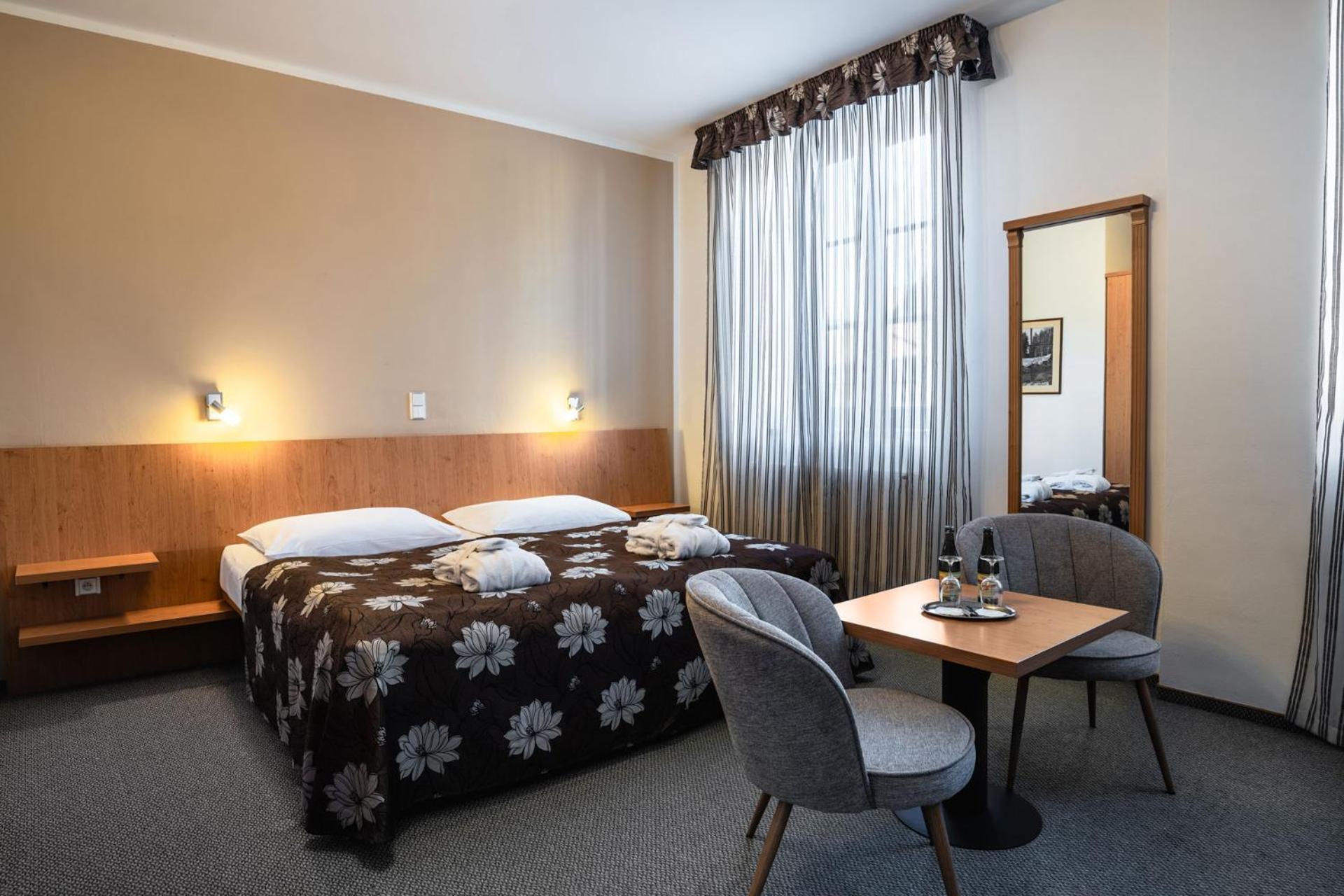 Hotel Galant Mikulov Ngoại thất bức ảnh