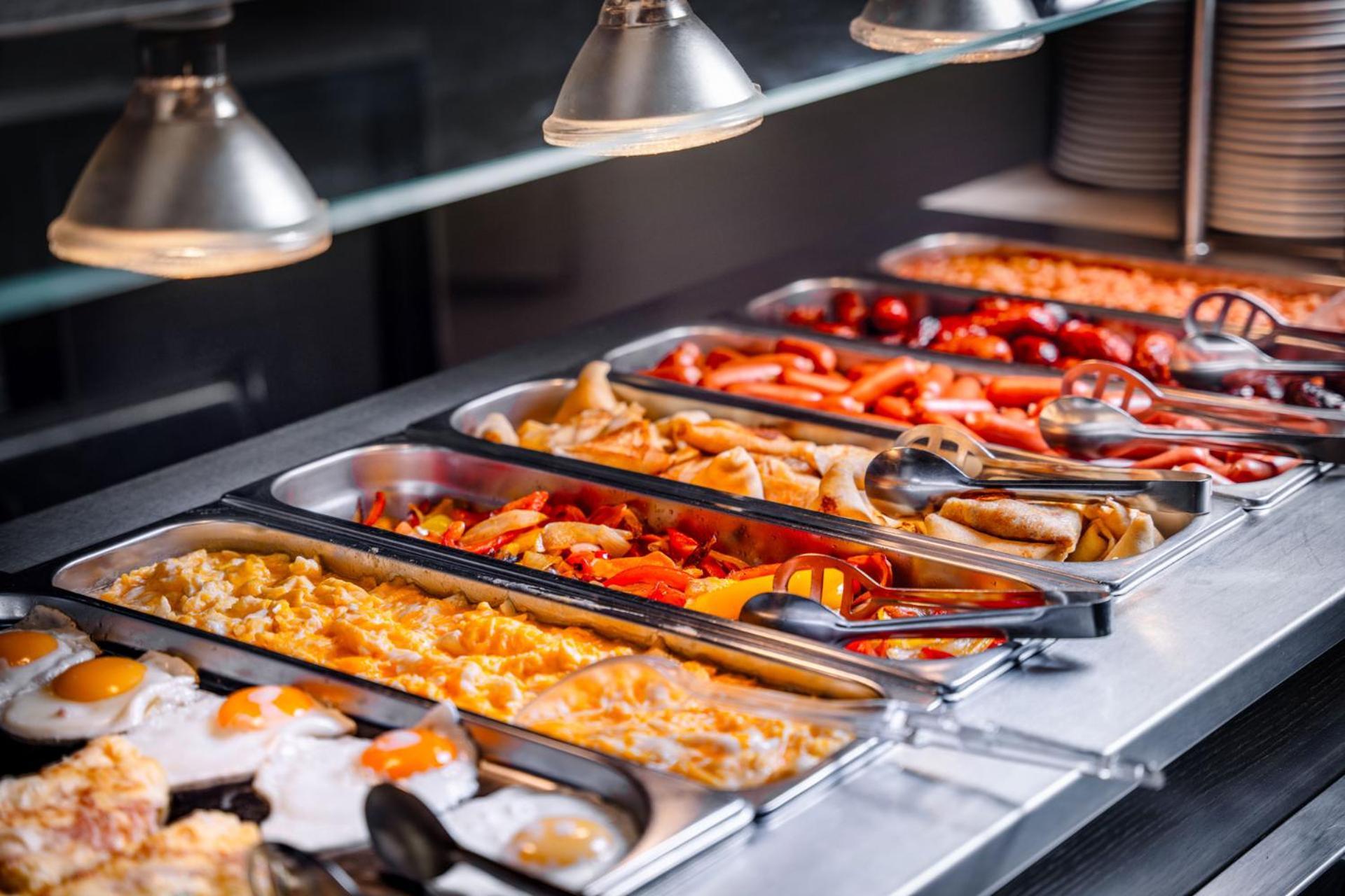 Hotel Galant Mikulov Ngoại thất bức ảnh