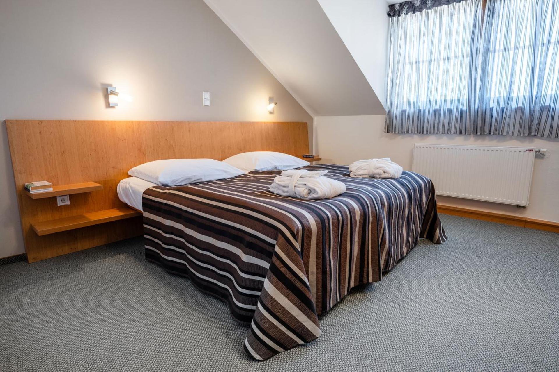 Hotel Galant Mikulov Ngoại thất bức ảnh