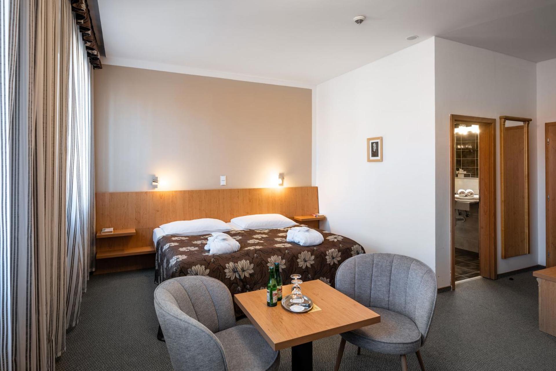 Hotel Galant Mikulov Ngoại thất bức ảnh
