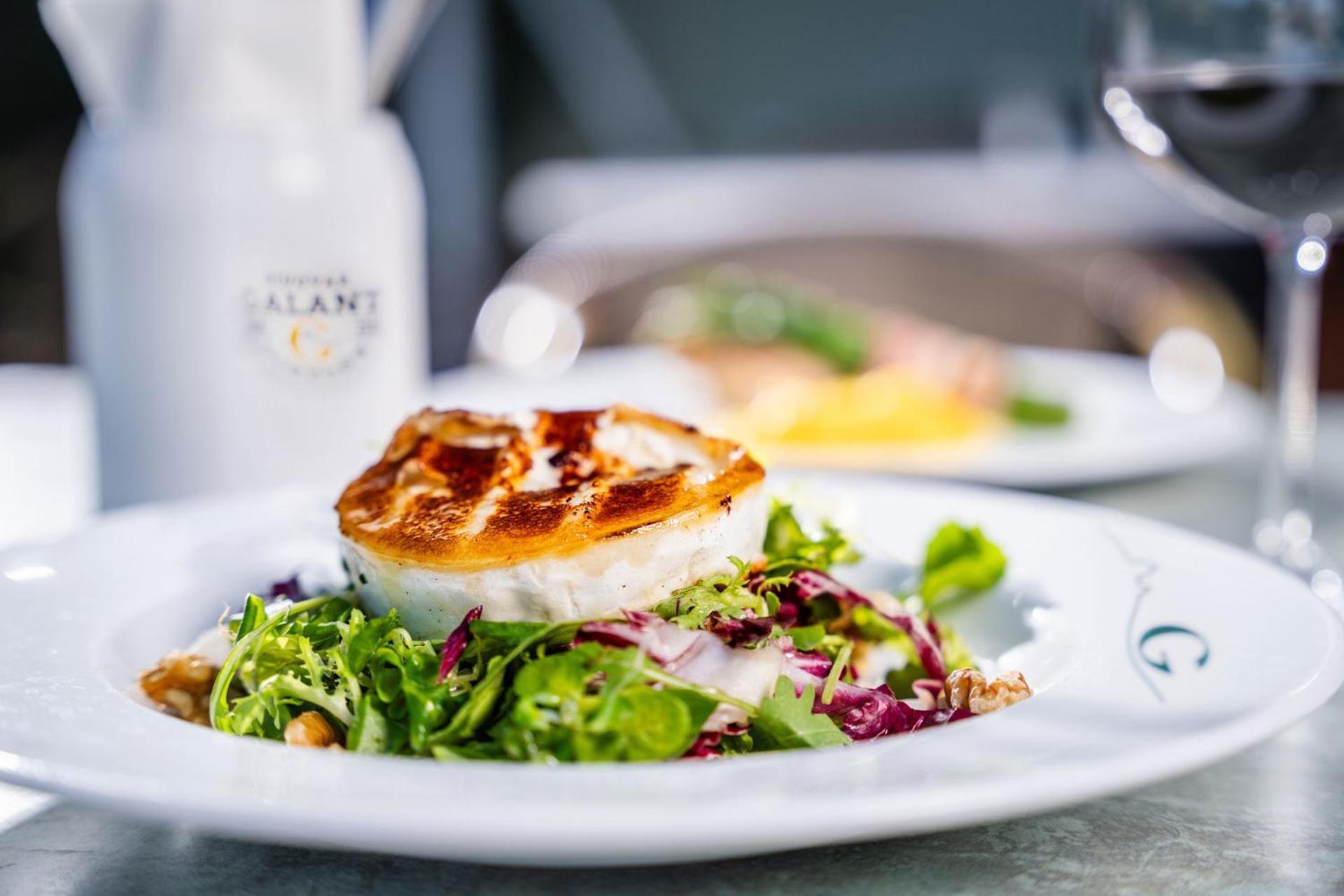 Hotel Galant Mikulov Ngoại thất bức ảnh