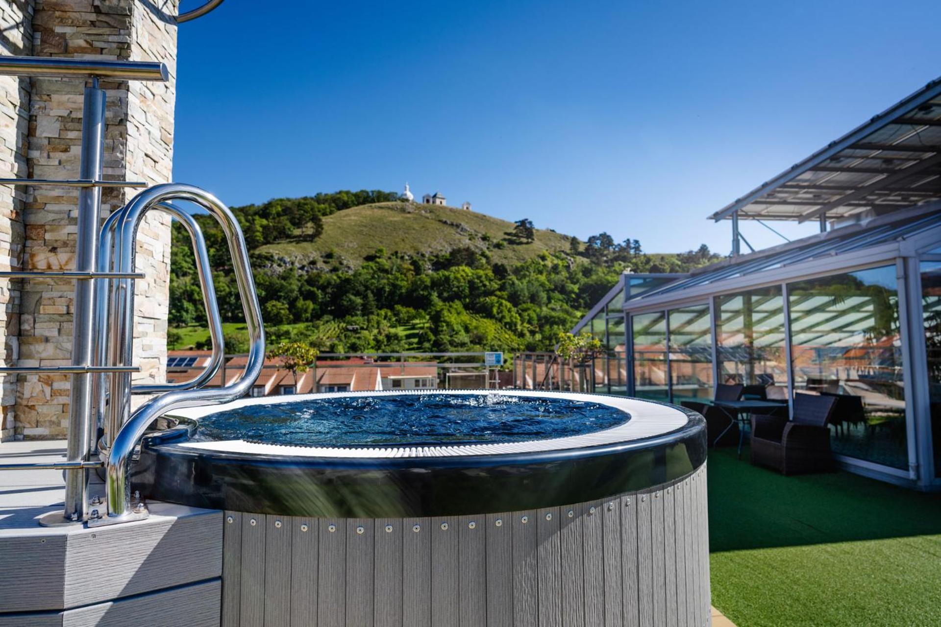Hotel Galant Mikulov Ngoại thất bức ảnh