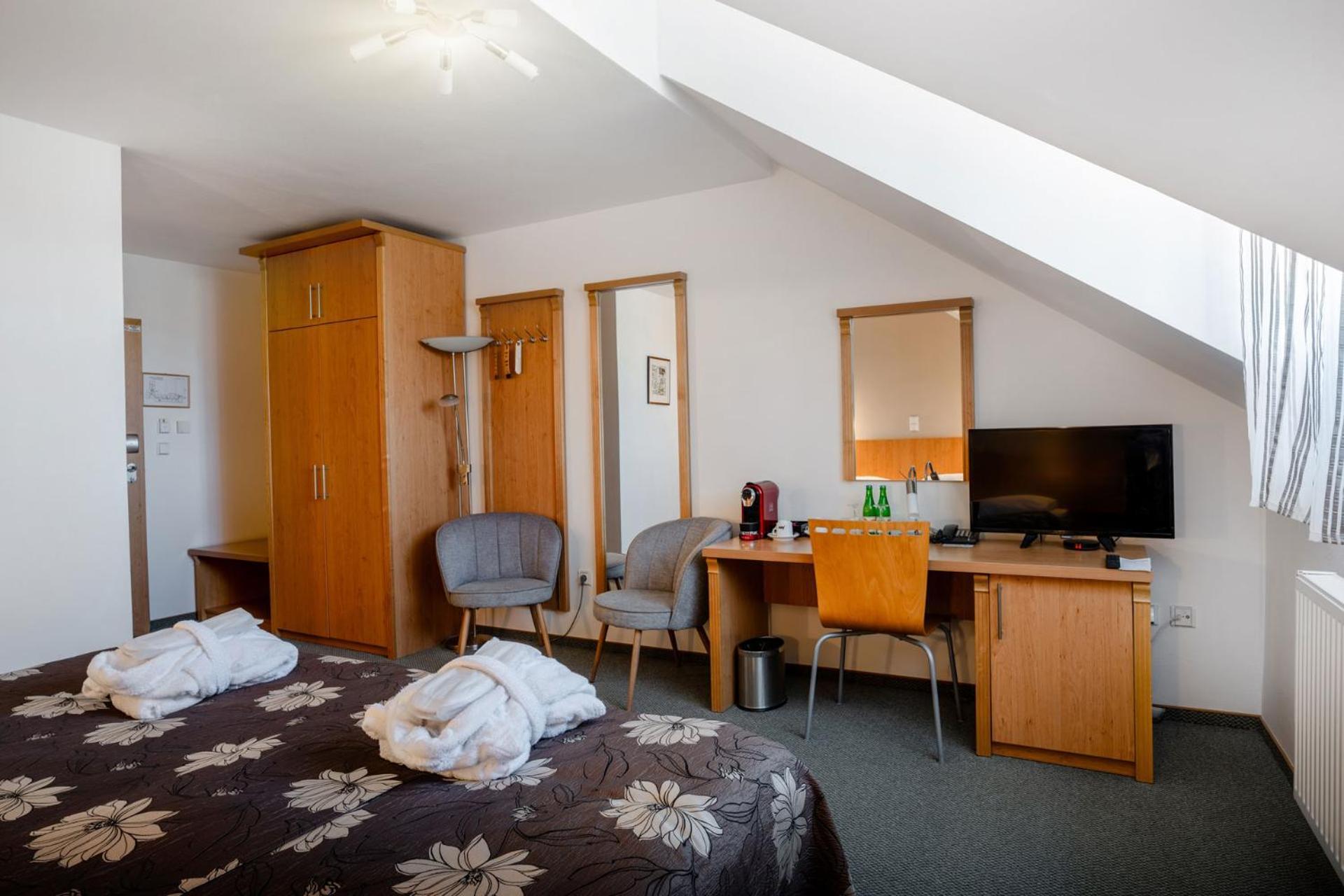 Hotel Galant Mikulov Ngoại thất bức ảnh