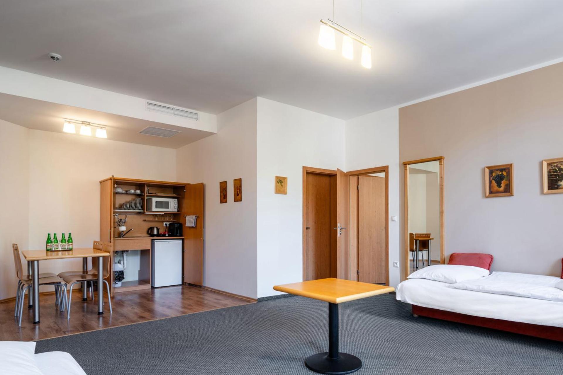 Hotel Galant Mikulov Ngoại thất bức ảnh