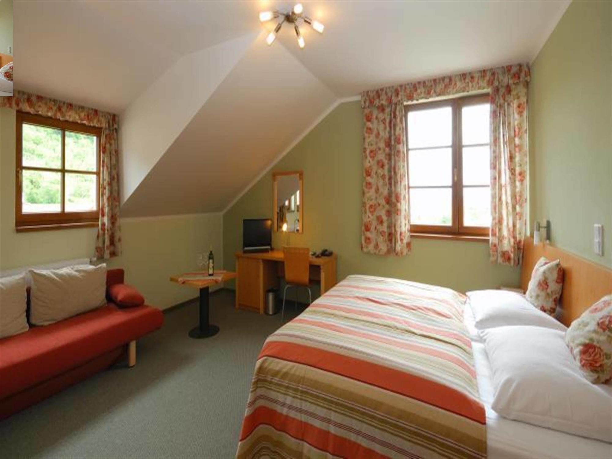Hotel Galant Mikulov Ngoại thất bức ảnh
