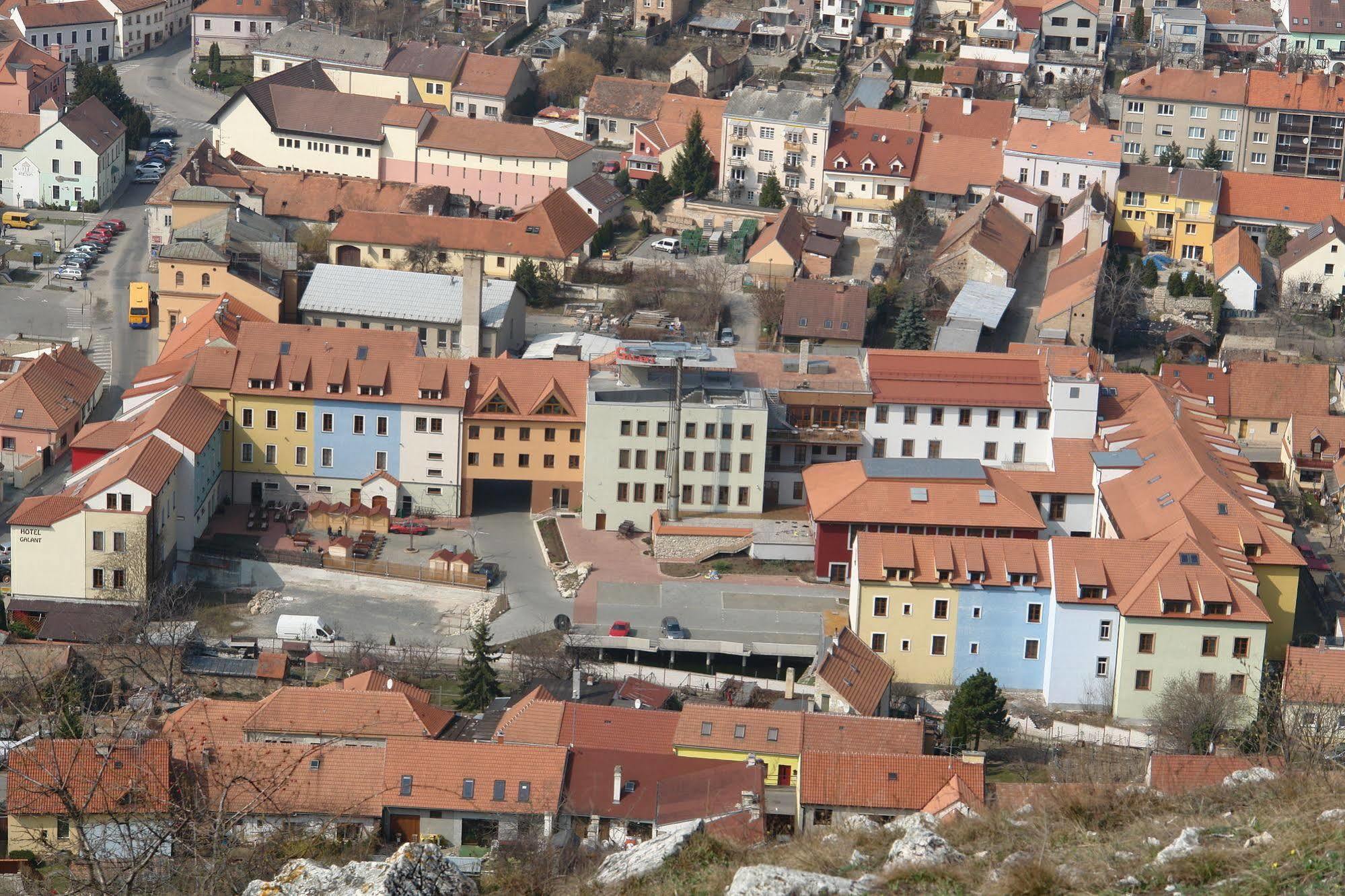 Hotel Galant Mikulov Ngoại thất bức ảnh